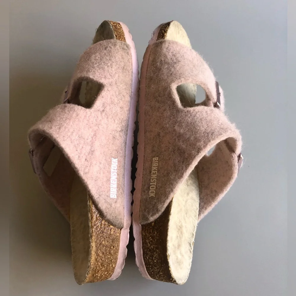 Birkenstock girl arizona